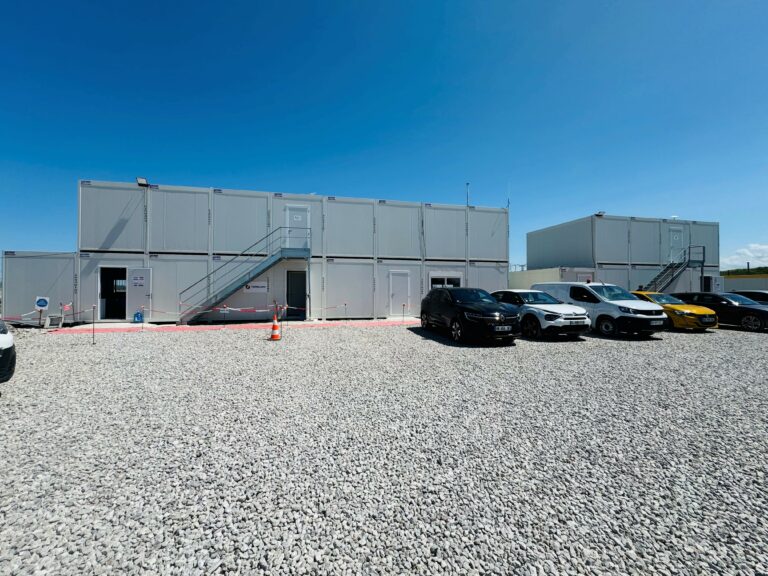 Bungalows de chantier modulaires empilés – Viltard Services Modulaires